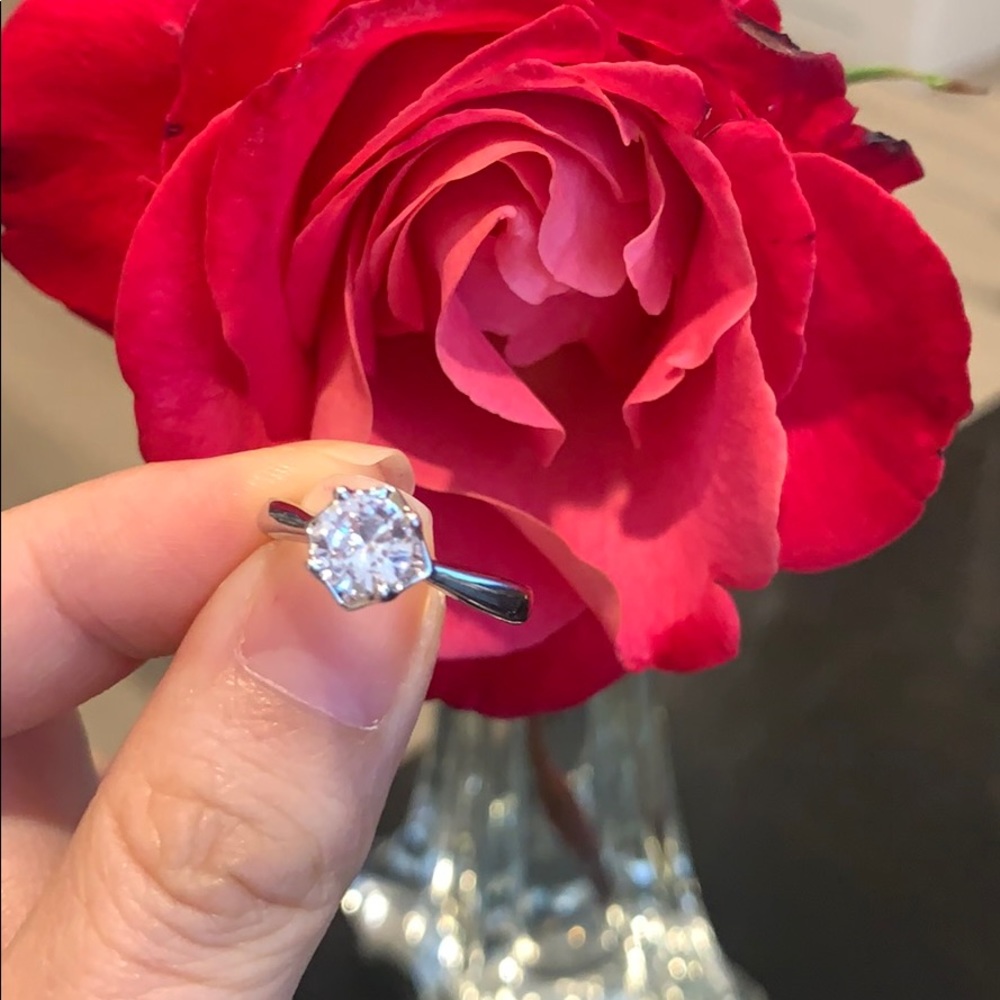 Cute bling custom fashion ring